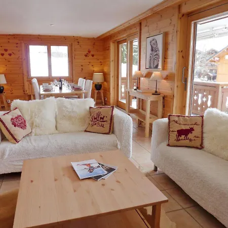 Apartment Rhodonite 4 *